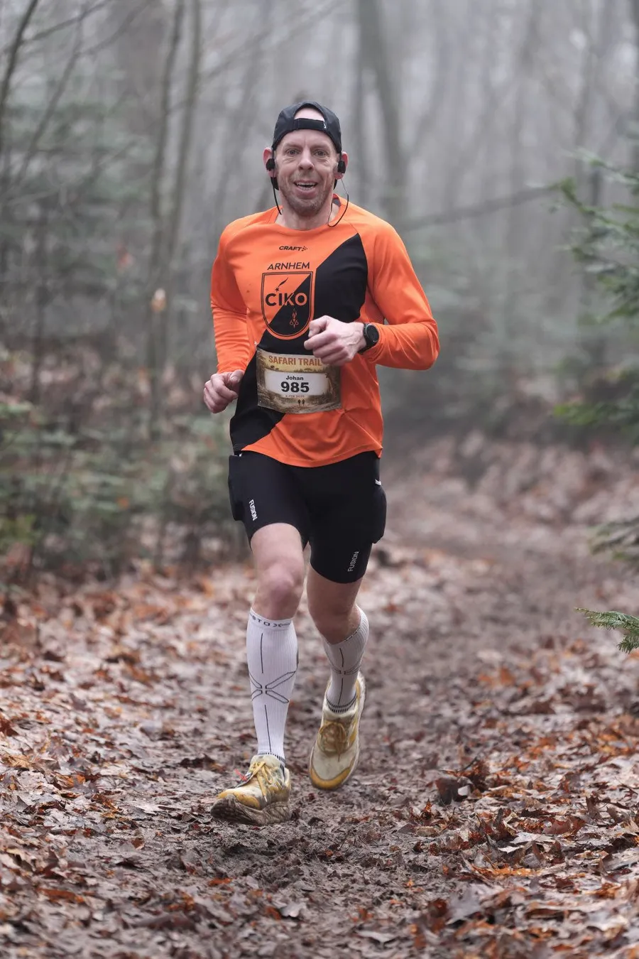 Oranje in de mist